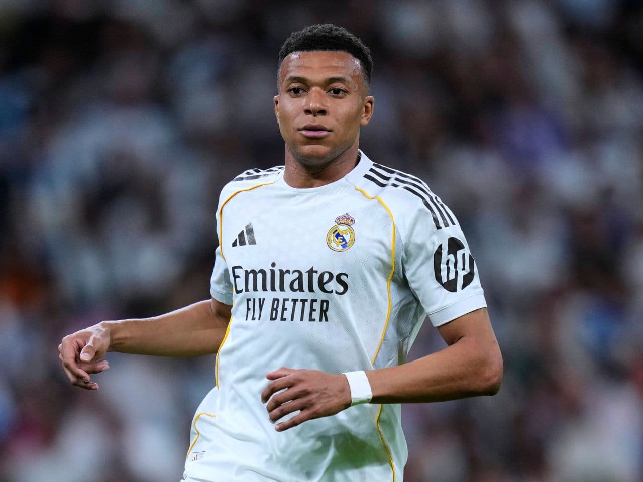 Tổng quan bóng đá 9-10/5/2026: El Clásico, Premier League vòng 36, V-League vòng 18 và các điểm nhấn then chốt