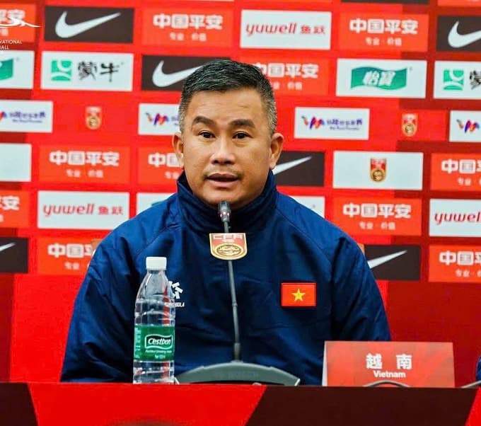 Đinh Hồng Vinh tiếp quản U-23 Việt Nam tại ASIAD 2026: Kim Sang-sik dồn lực FIFA ASEAN Cup, hai mặt trận song song