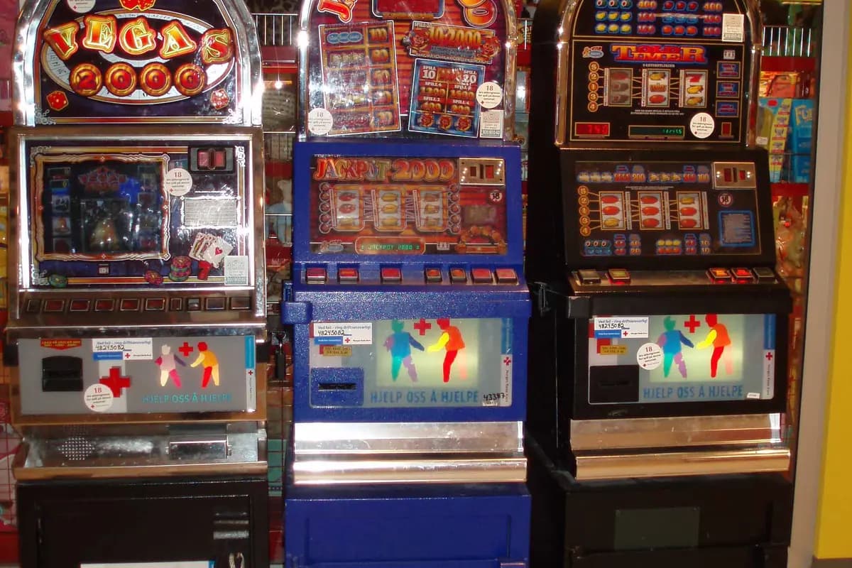 Volatility bands explained — how to budget your bankroll by variance class