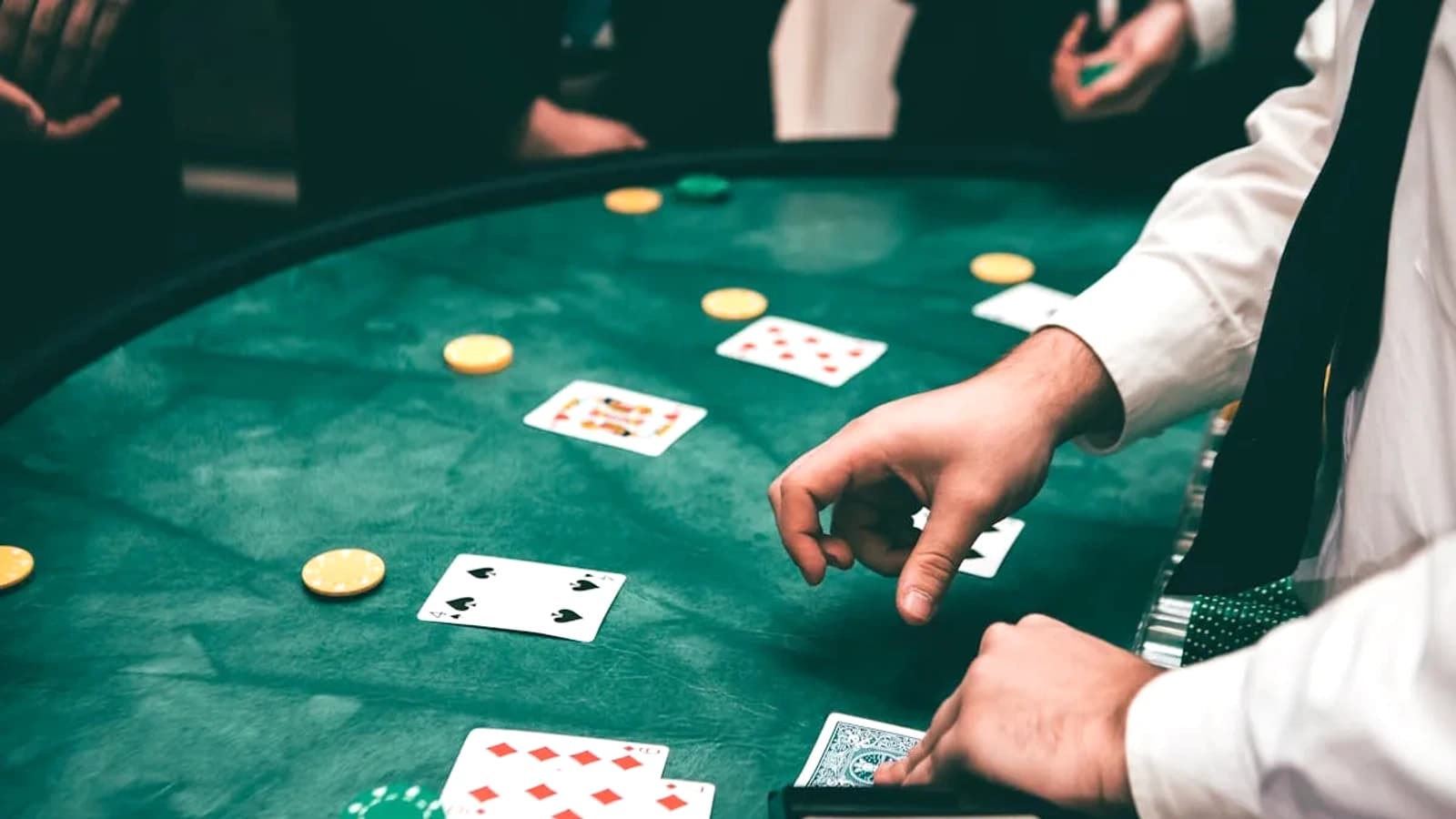Kèo tài xỉu: Cách đọc mốc tổng bàn và quy tắc hoàn tiền