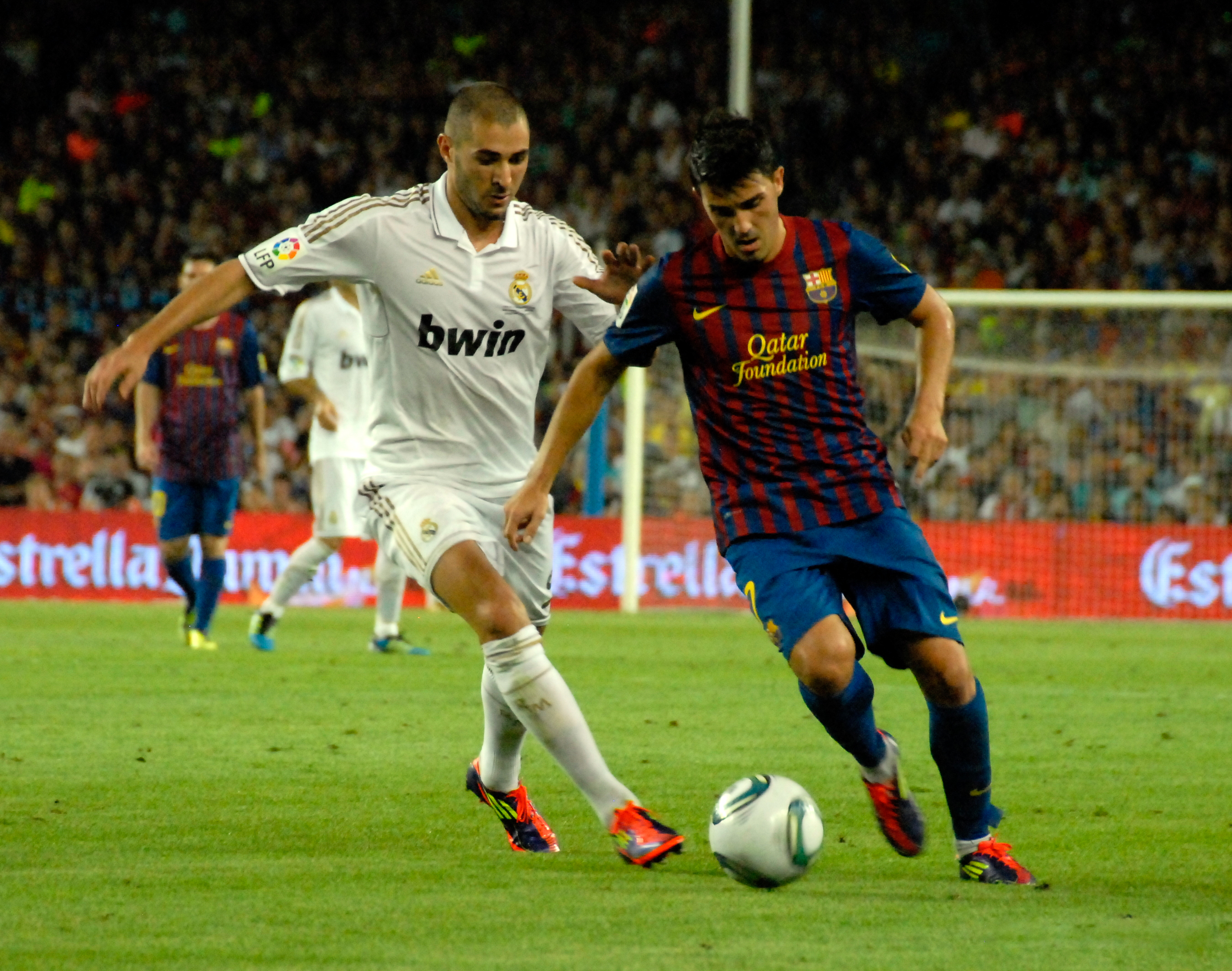 El Clasico 2025/26 Real Madrid và Barcelona tại La Liga với Yamal và Vinicius