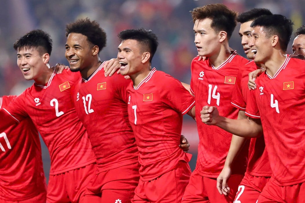 Sơ đồ chiến thuật tuyển Việt Nam với Xuân Son trở lại — phương án 3-4-3 và 4-2-3-1