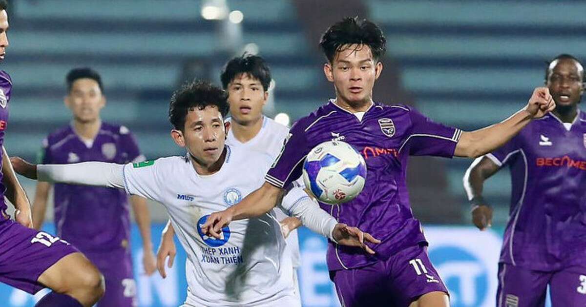 Nguyễn Hoàng Đức thủ lĩnh tuyến giữa Ninh Bình ở V-League 2025-26 và đội tuyển Việt Nam