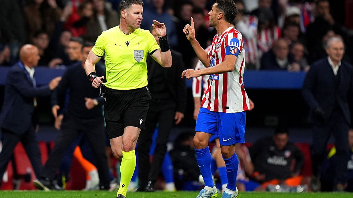 Antoine Griezmann mặc áo Atletico Madrid trong bán kết Champions League 2026