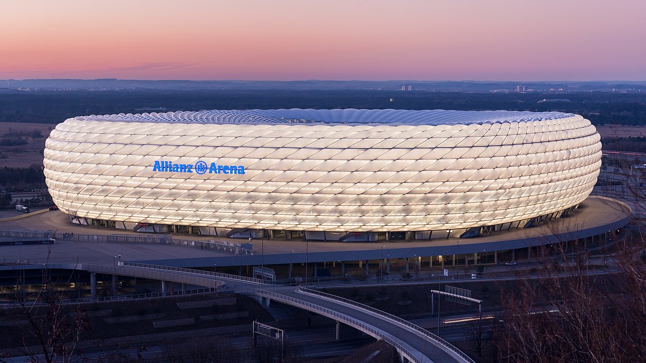 Bayern Munich đấu PSG bán kết Champions League lượt về Allianz Arena 6 tháng 5 2026