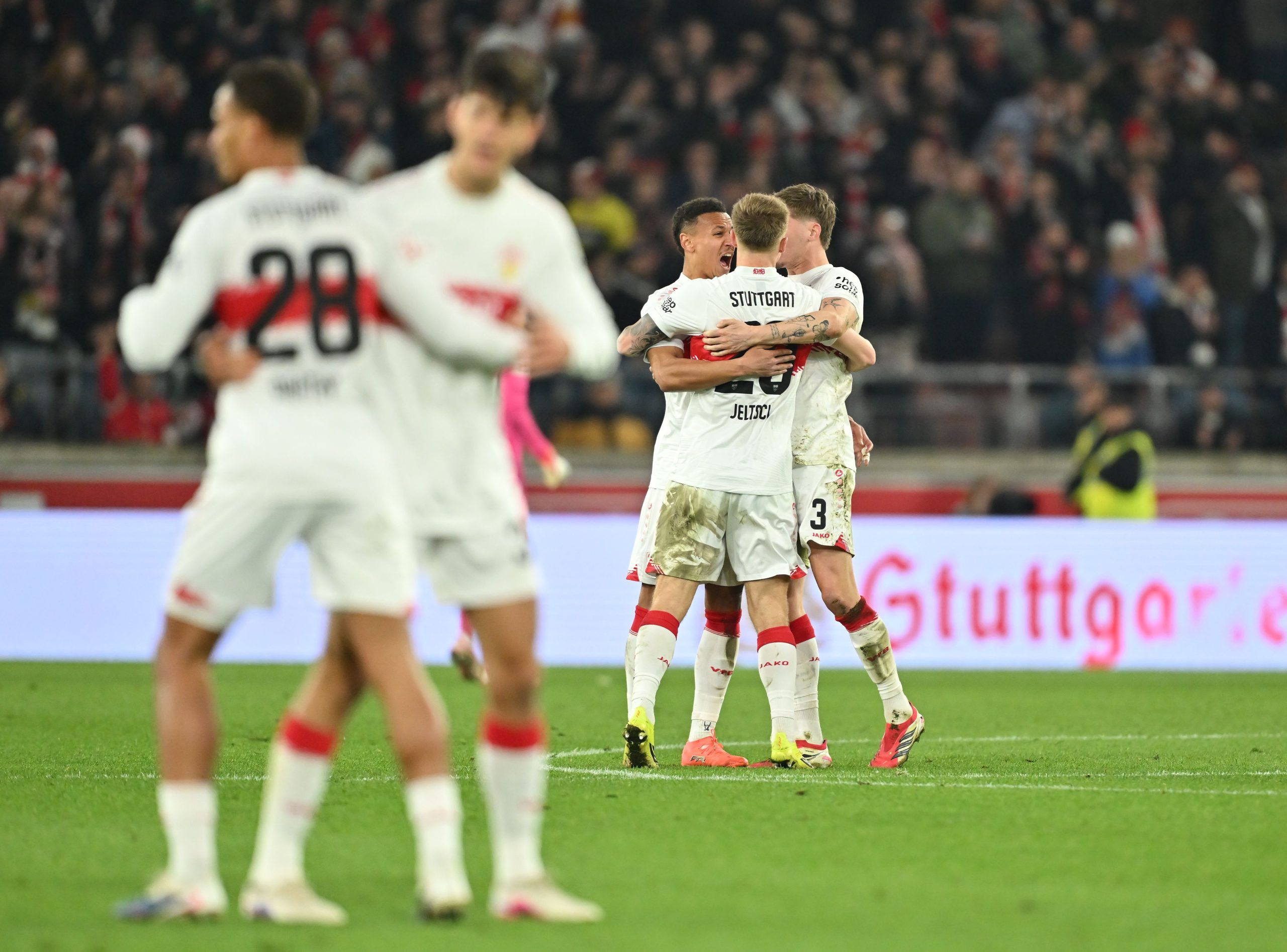Dashboard Bundesliga 2025-26 cuộc đua trụ hạng số liệu Union Berlin Cologne