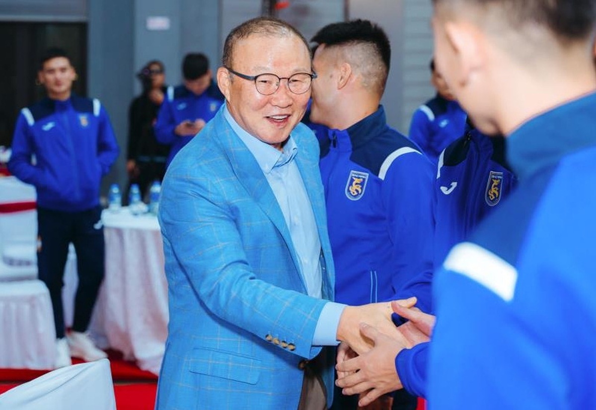 HLV Park Hang-seo trong vai trò cố vấn cấp cao của CLB Bắc Ninh tại V-League 2