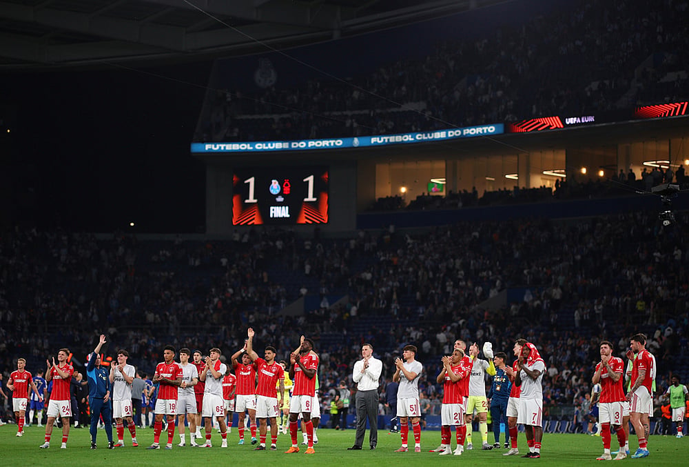 Tổng quan các cặp đấu tứ kết lượt về Europa League và Conference League 2025/26